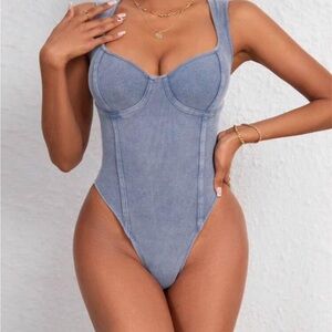 Fashion nova bodysuit